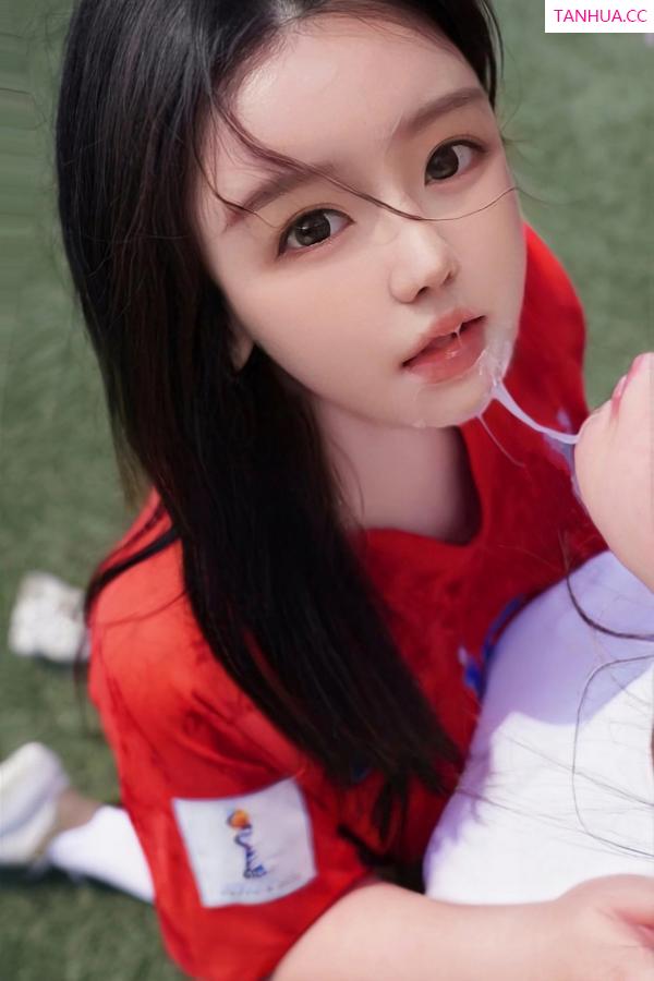   [XiuRen]高清写真图 2024.06.20 No.8733 小薯条nienie 美腿丝袜第84张图片
